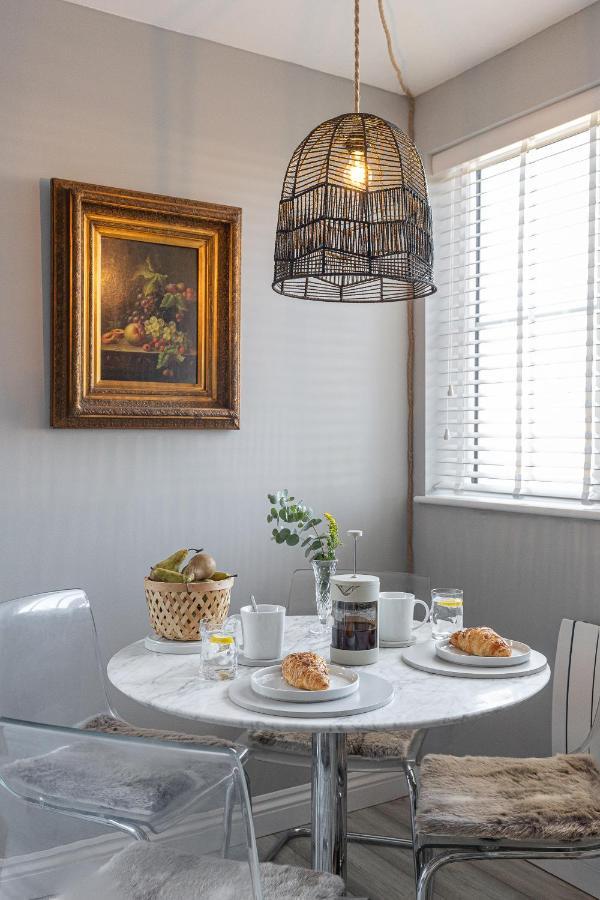 Crescent View Apartment Скарборо Экстерьер фото